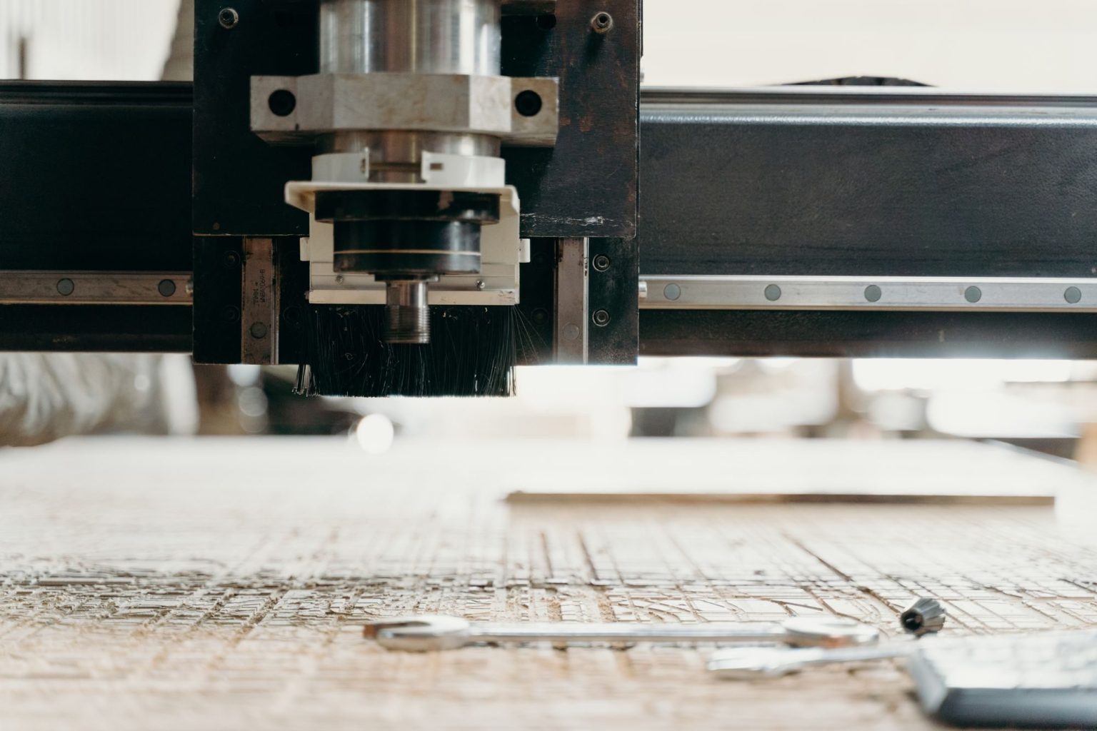 Baldų detalių gręžimas CNC staklėmis